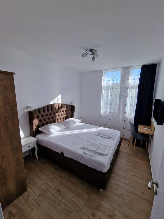 Дава се под наем Двустаен апартамент в Бургас, Център - 90 кв.м за 500 € - Снимка #1