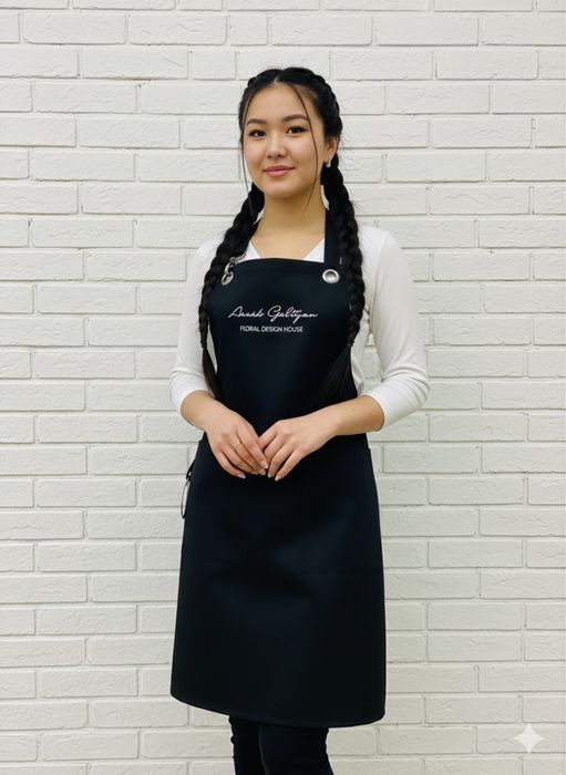 Фартуки с логотипом.