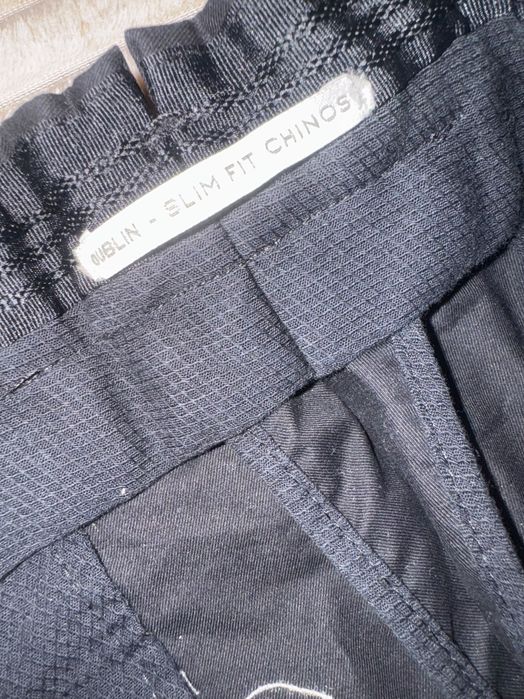 Vând pantalon Mango bărbați, business, M, 90 lei, nou, fără eticheta