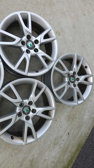 Jante aliaj +anvelope skoda R17 , 5x112