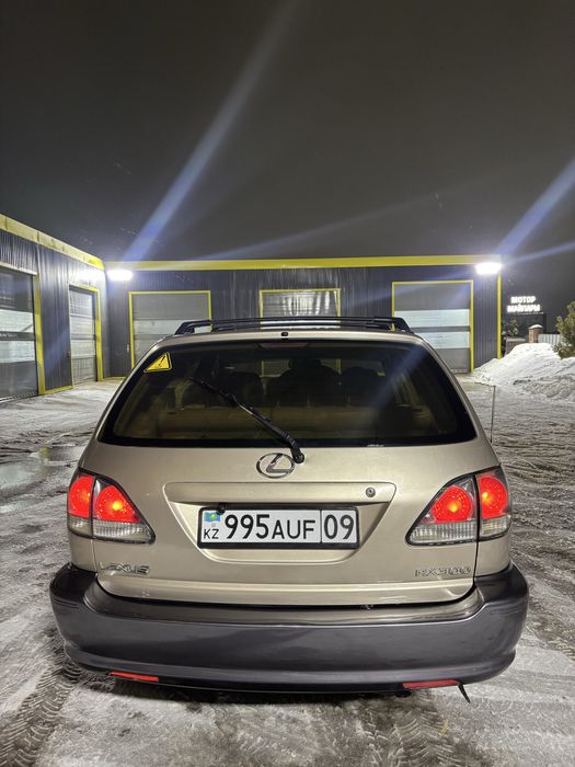 Lexus RX/300 /2001год
