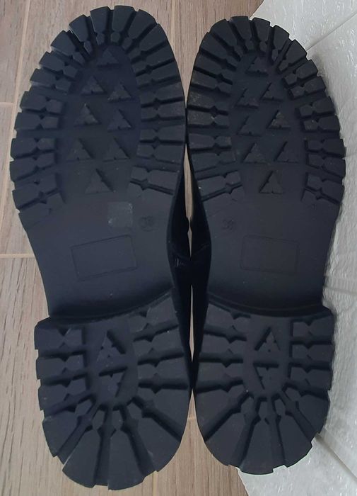 Дамски черни боти