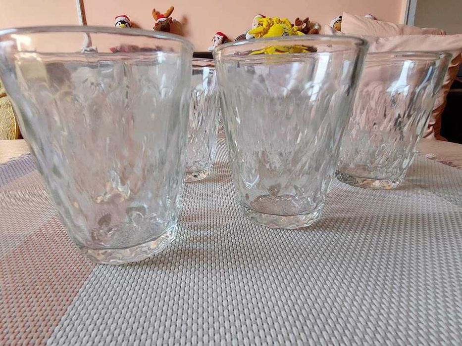 ;Порцеланово плато -8лв.;