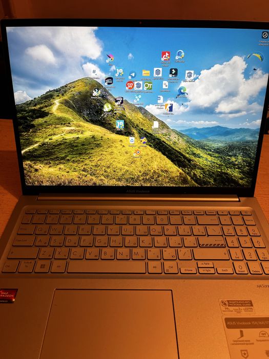 Ноутбук Асус вивобук