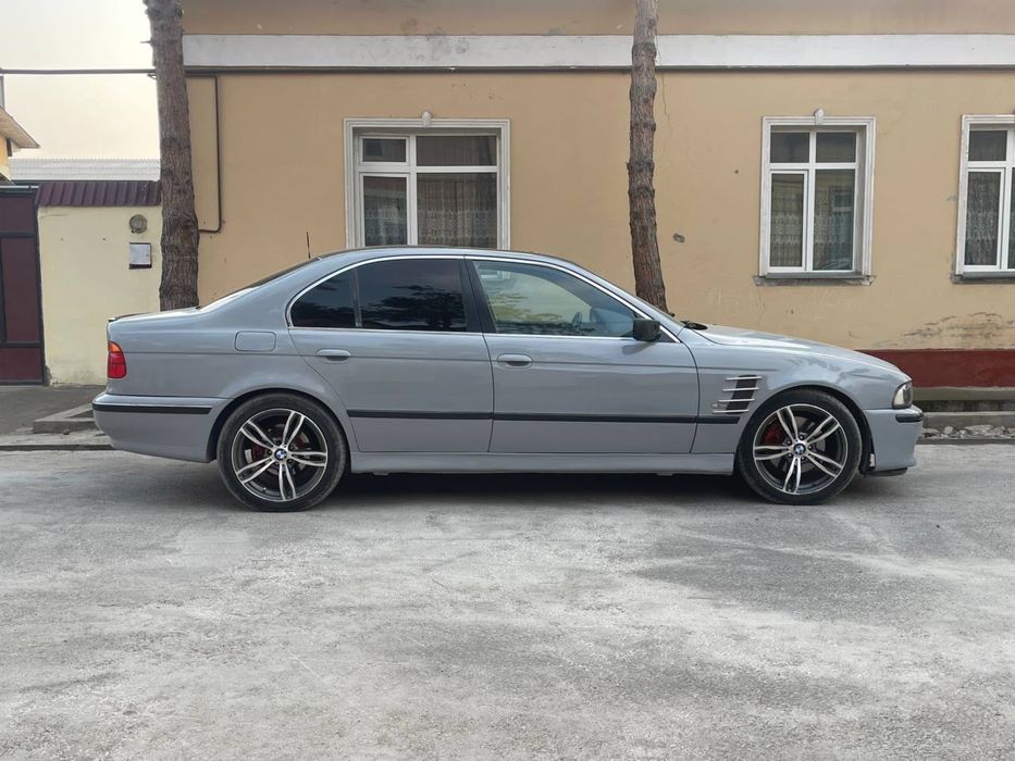 Bmw e39 3 litr mehanika srocni sotiladi pul zarur
