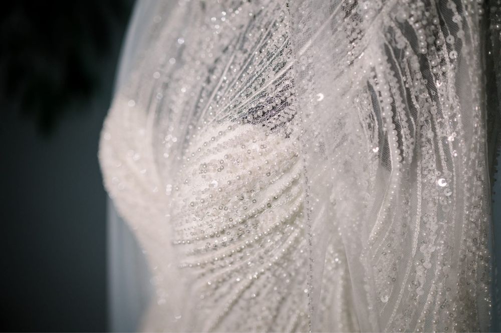 Vand rochie de mireasa cu trena