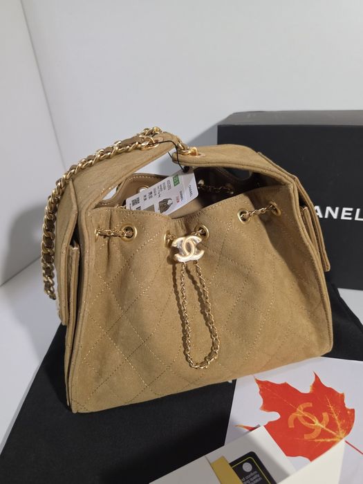 Налична чанта Chanel Hobo 25S велур