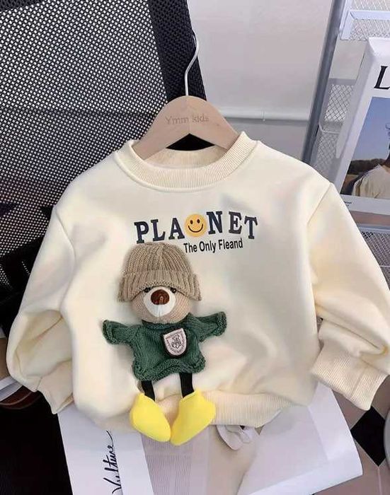 Комплект для Мальчиков с Трехмерной Вышивкой Медведя на Весну и Осень