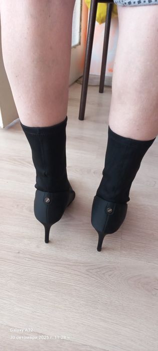 Дамски боти GUESS