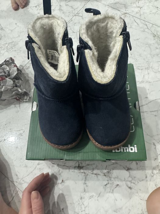 Продам Детские угги натуралки