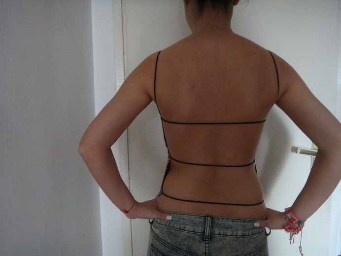 Потник с гол гръб