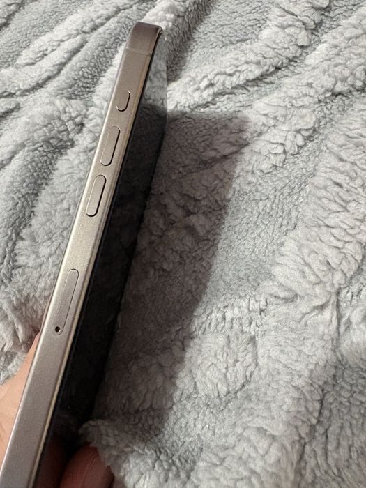 iPhone 15 Pro 128GB Natural Titanium