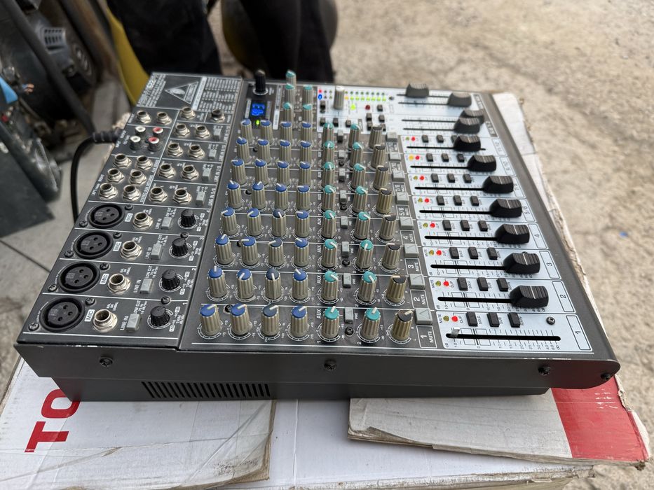 * behringer xenyx 1622fx микшерный пульт премиум класса в отличном со