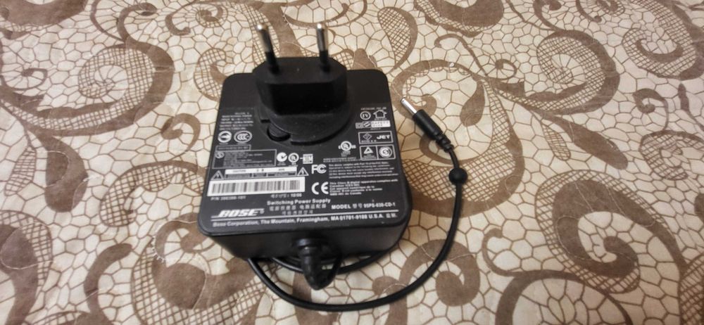 BOSE Incarcator 20V-1.5A fuctional