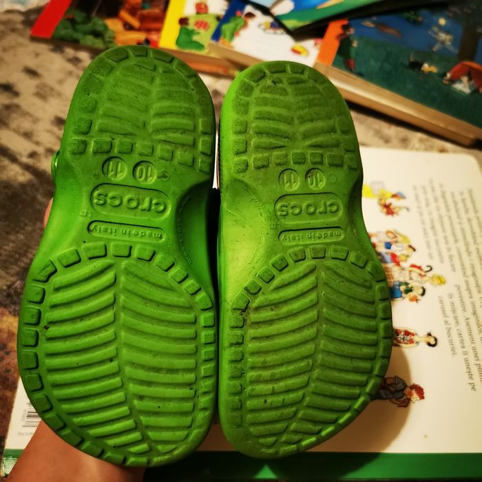 Papuci Crocs verzi
