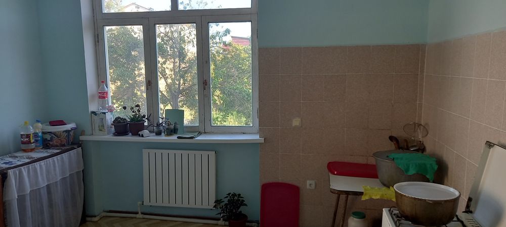 Ромитан туманида икки қаватли коттеж сотилади!