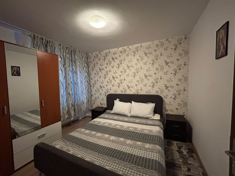 Închiriez apartament două camere