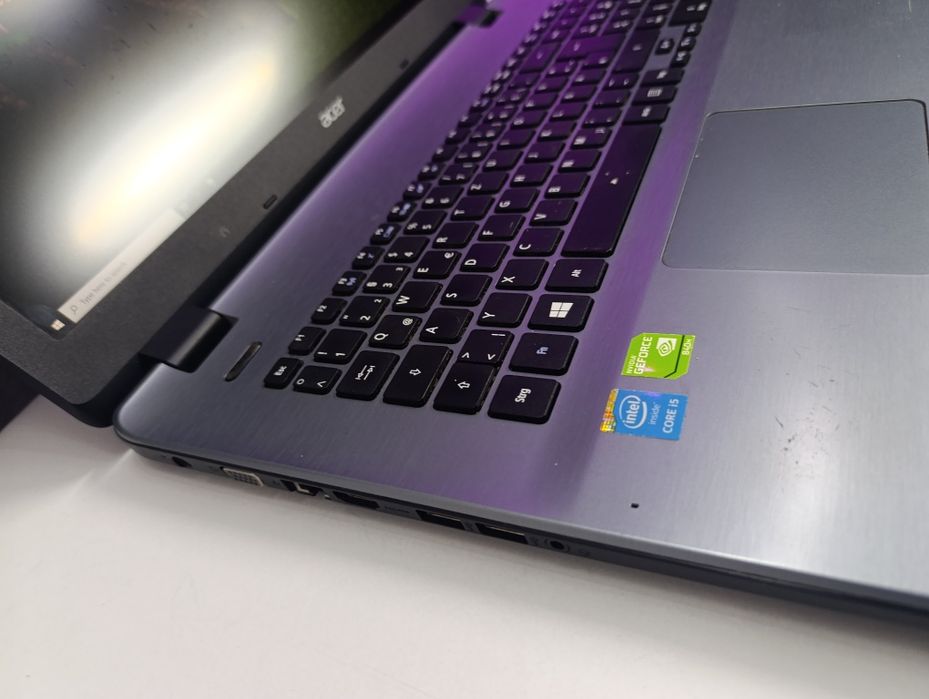Laptop light gaming Acer e5 771g procesor i5 video nvidia 2 GB