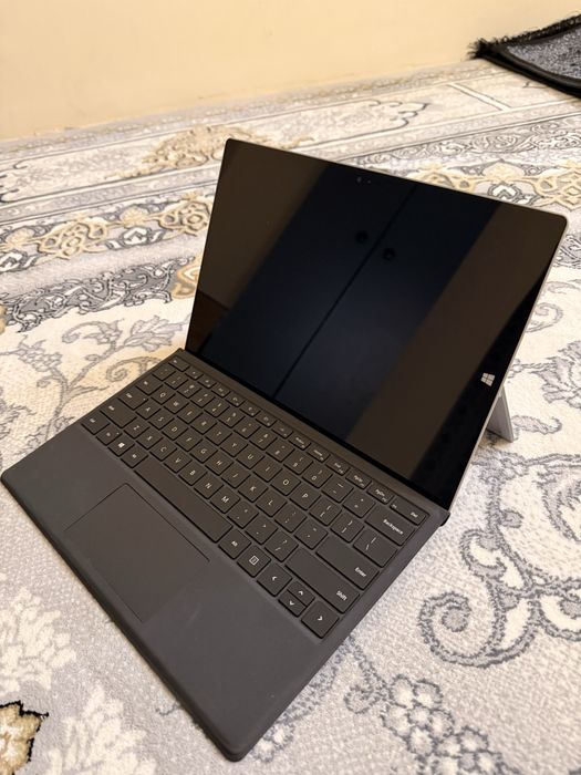 Noutbuk Microsoft Surface Pro 3 core i7 (8GB / 256GB SSD)
