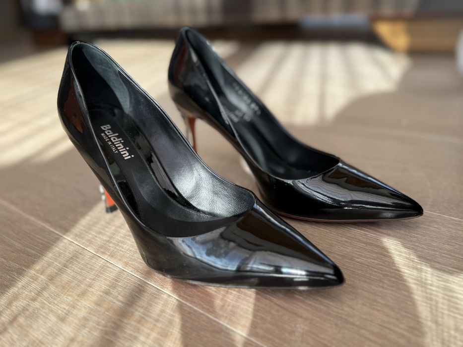 Обувки на висок ток Baldinini Италия