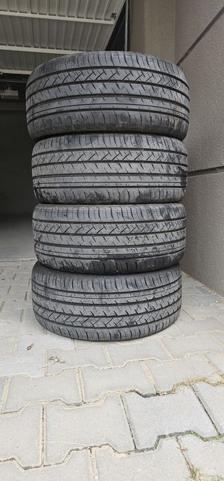 Летни гуми 235/35/19