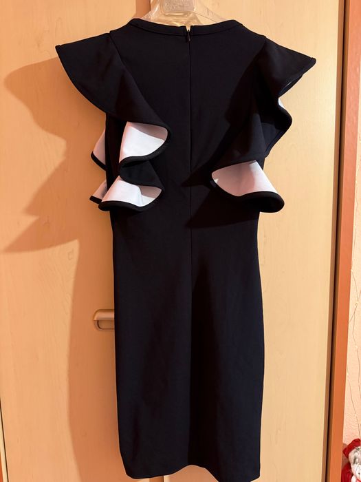 Черна мини рокля Guess