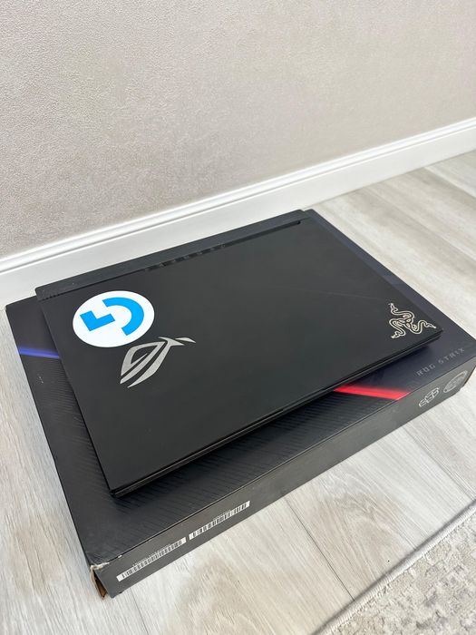 Игровой ноутбук ASUS ROG Strix