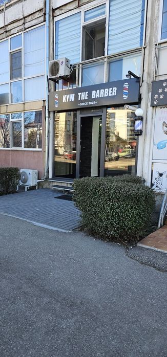 Închiriez post de frizerie-Colaborare frizer-salon premium