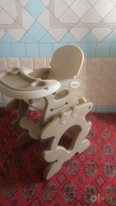 Detskiy stol va parta