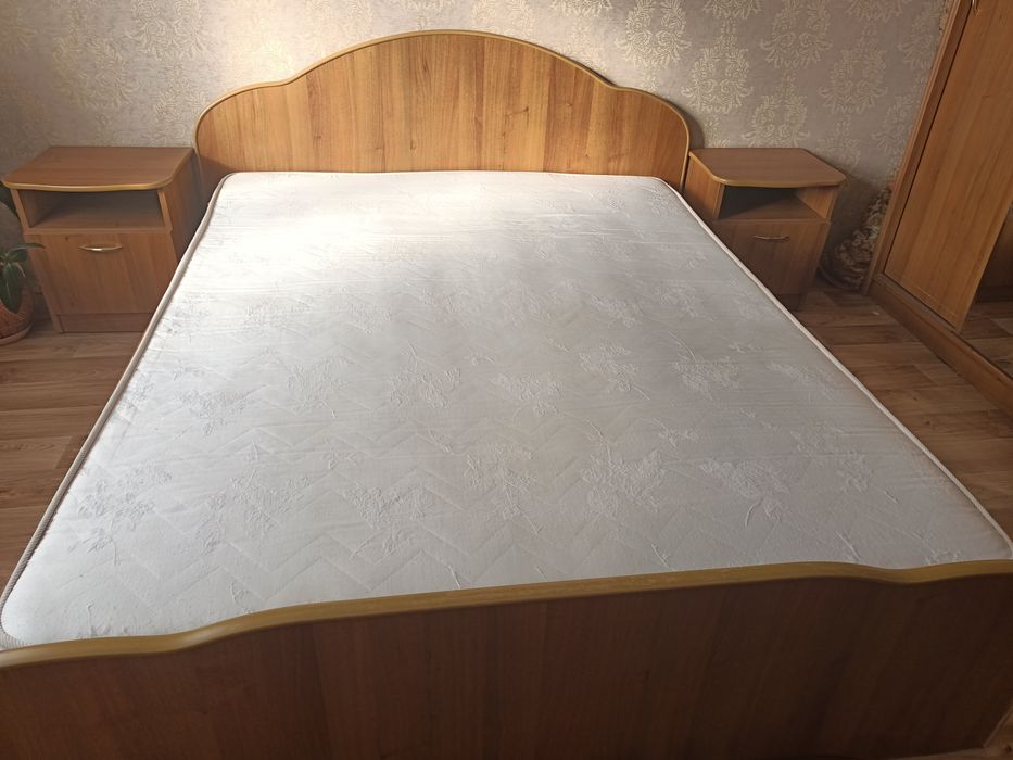 Спальный гарнитур!