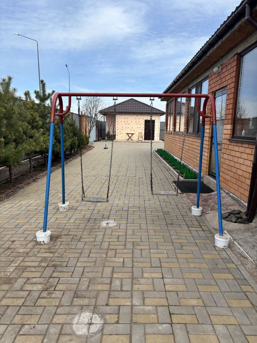 Детские качели металлические