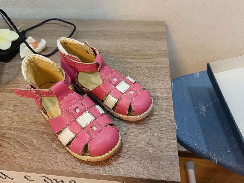Продам Десткие сандали