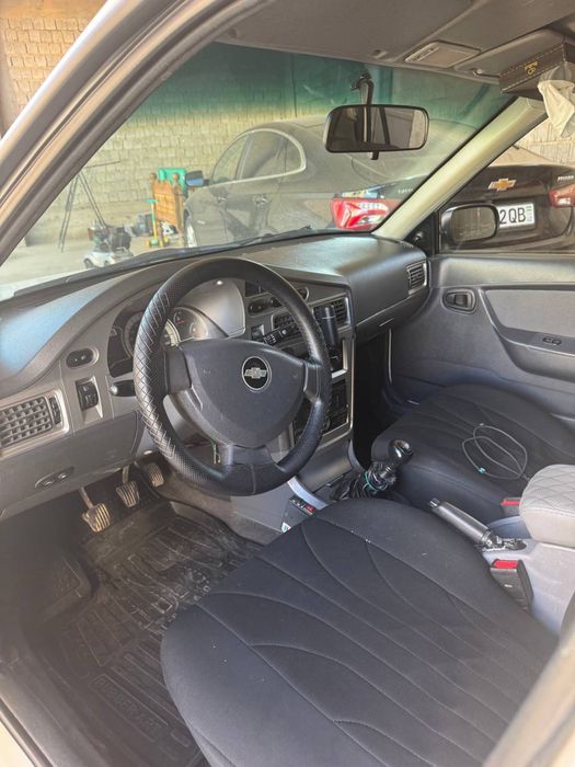 Nexia - 2 Srochni sotiladi holati yaxshi balonlari yaxshi holatda megi