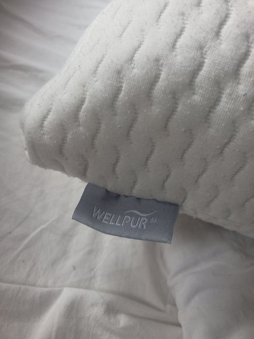 Възглавница с мемори пяна 42x65x15 WELLPUR STRYN