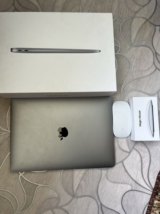 MacBook air, M1