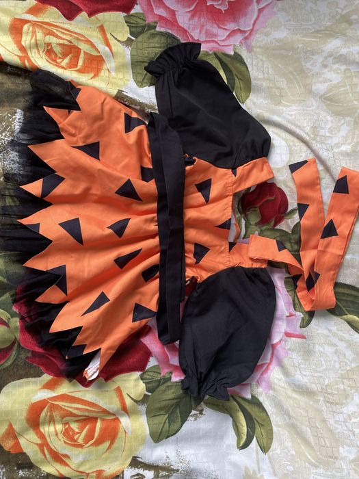 Продам платье на девочку от 6 до 18 месяцев