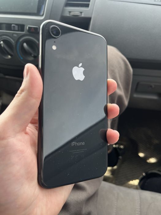iphone xr 64gb.