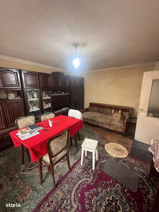De vanzare garsoniera cu balcon, confort 1,  38mp. Pret 19000euro