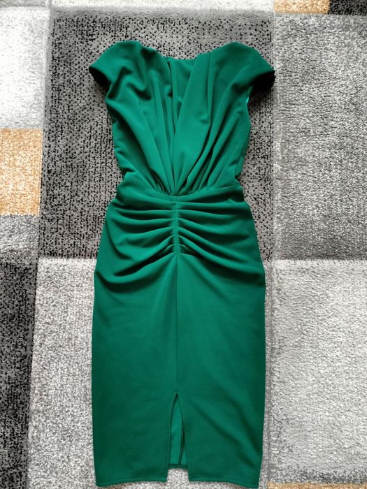 Vând rochițe de ocazie