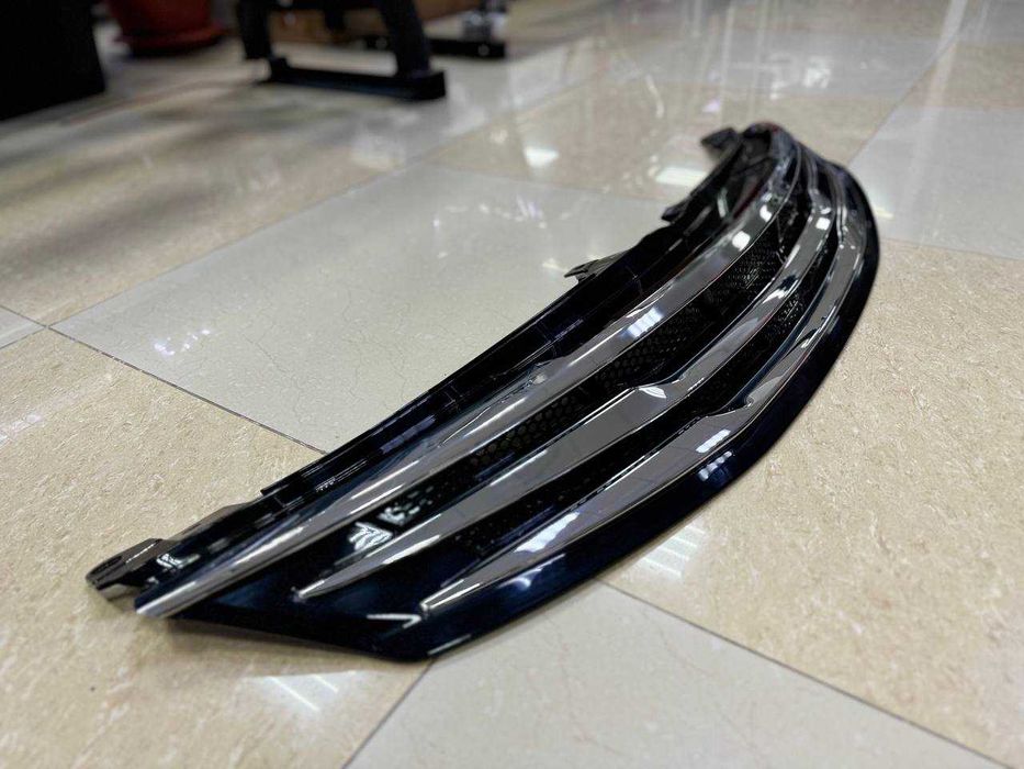 Решетка радиатора на Toyota Camry 55