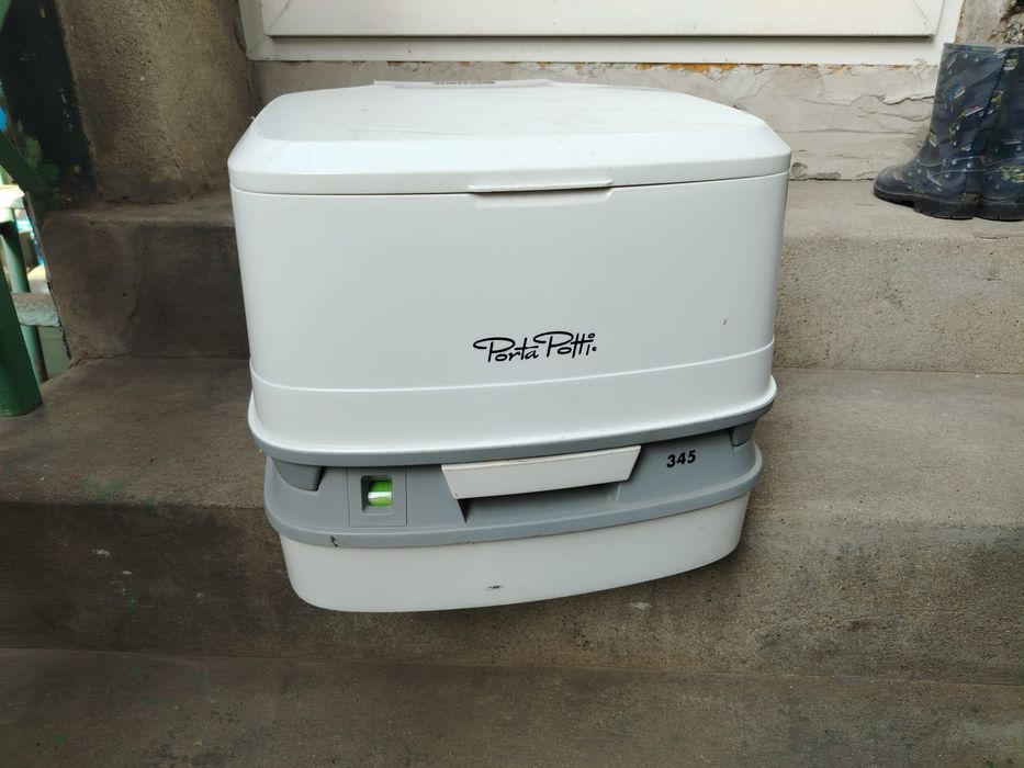 Тоалетна за къмпинг/преносима тоалетна