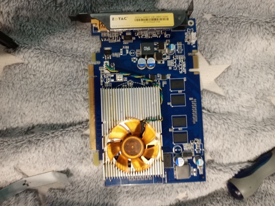 Видеокарта срочно продам