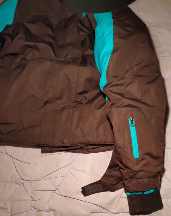 Зимен ватиран дамски комплект – яке с качулка и панталон!