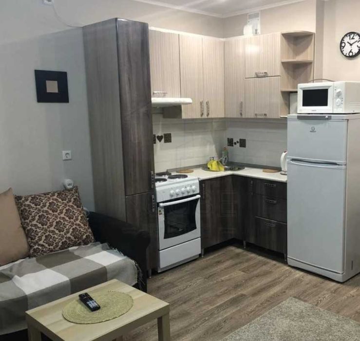 Дава се под наем Двустаен апартамент в Пловдив, Център - 47 кв.м за 183.6 € - Снимка #1