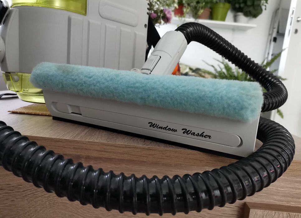 Aspirator pentru spalat geamuri Karcher K250 - necesita acumulator