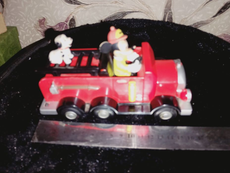 Винтажная машинка от Дисней