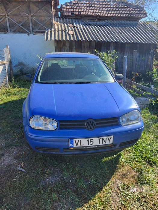 Vând golf 4 an 2002