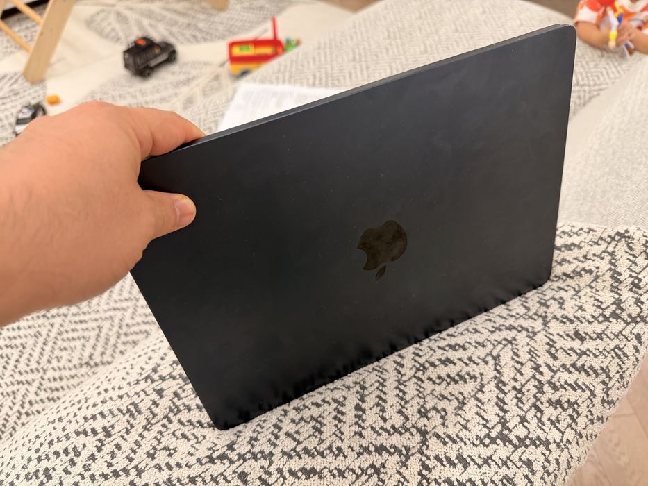 Macbook air 2024, m3, 16, 512