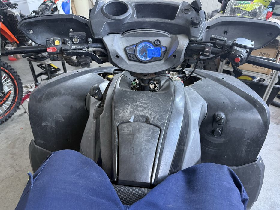Se vinde atv acess moto