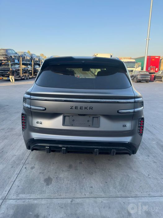 **Zeekr 8x shadow Hayper apsidan